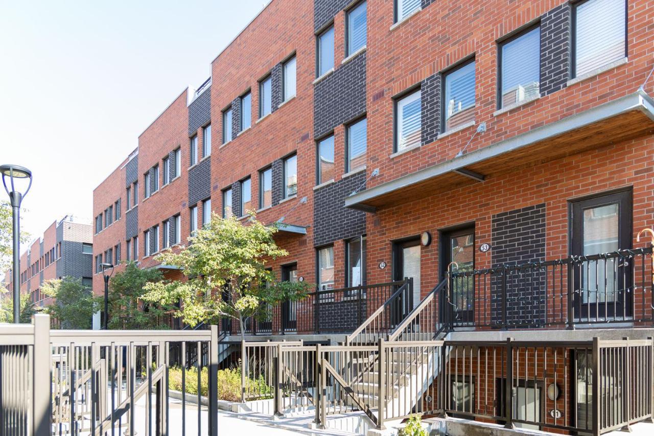 Ferienwohnung Beautiful Townhouse Near Yorkdale Mall, Wilson Subway Toronto Exterior foto