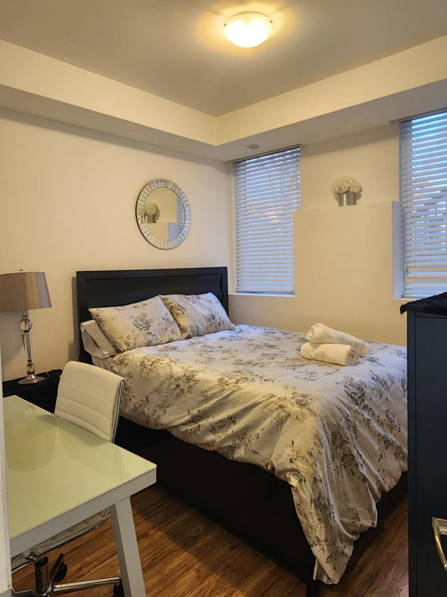 Ferienwohnung Beautiful Townhouse Near Yorkdale Mall, Wilson Subway Toronto Exterior foto